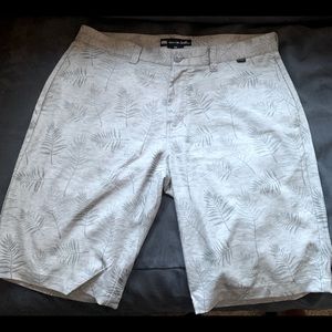 Men’s Travis Mathew Hybrid Short